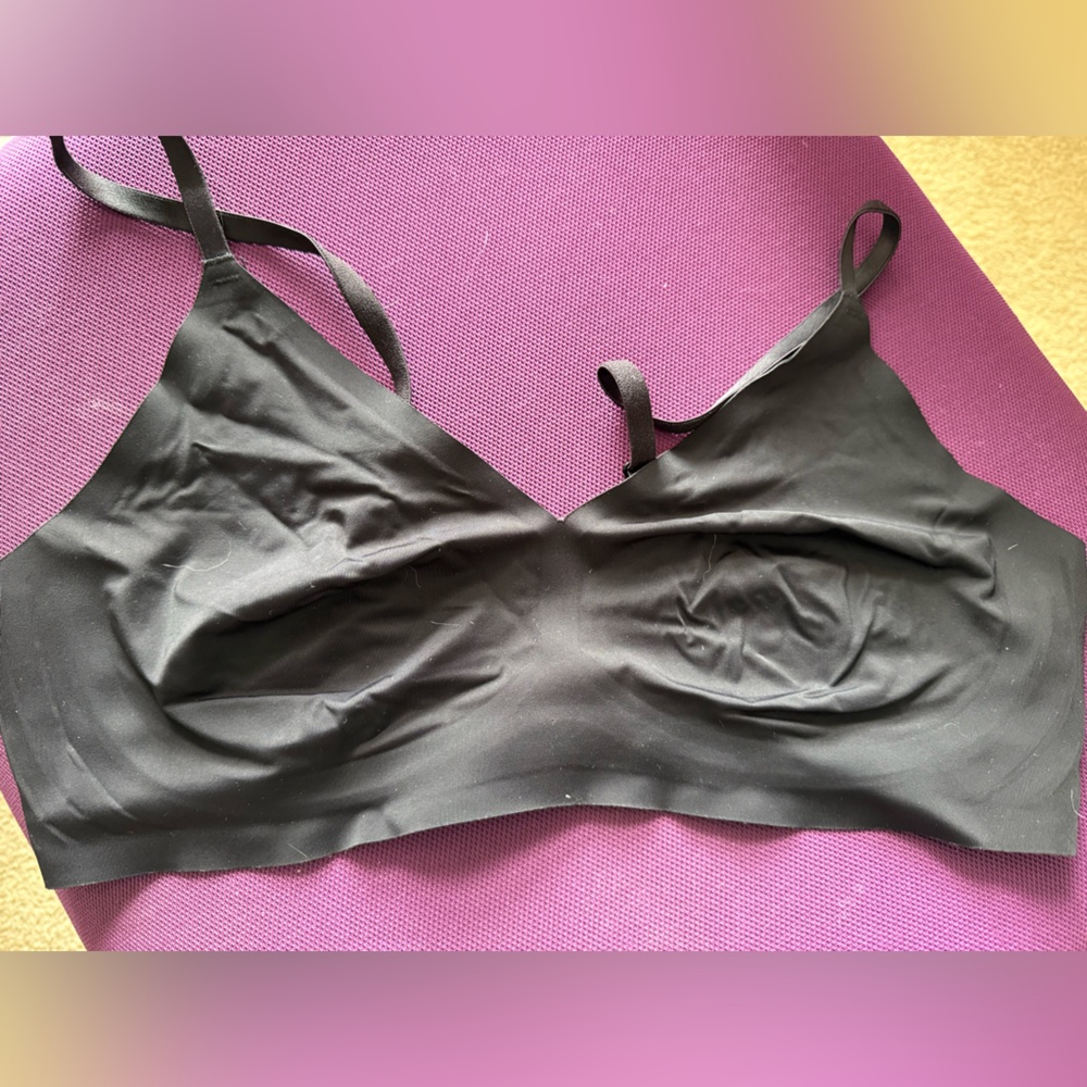 Sleek Black Women's Bra